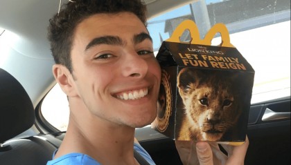 枪杀美国保险巨头公司CEO的嫌疑人落网，家境好，毕业于宾大