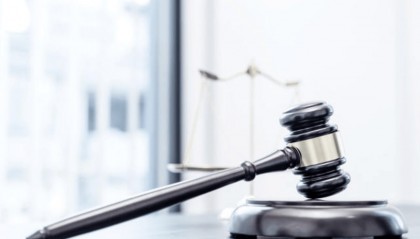 14岁女生与家人争吵后从18楼跳下身亡，父母起诉物业、消防等索赔60万元被驳回