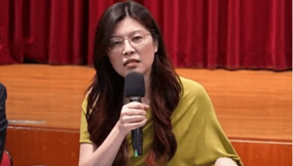 当选国民党主席后，郑丽文连夜喊话民进党：让两岸不再有战火！