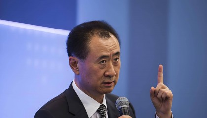 王健林“限高”措施已取消，知情人士曾称或因是在执行层面信息不对称导致