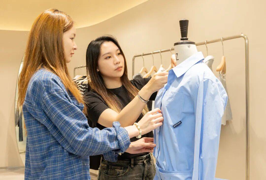 太酷了!15岁留学,虎门00后女孩回乡创立了自己的品牌