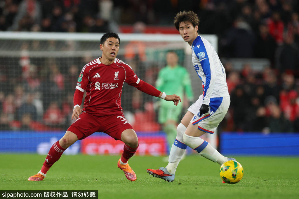 维尔茨5次关键传球！他在安菲尔德的精彩表现如何引发球迷共鸣？